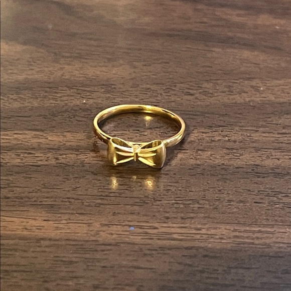 Gold plated stainless steel bow ring - Picture 3 of 3